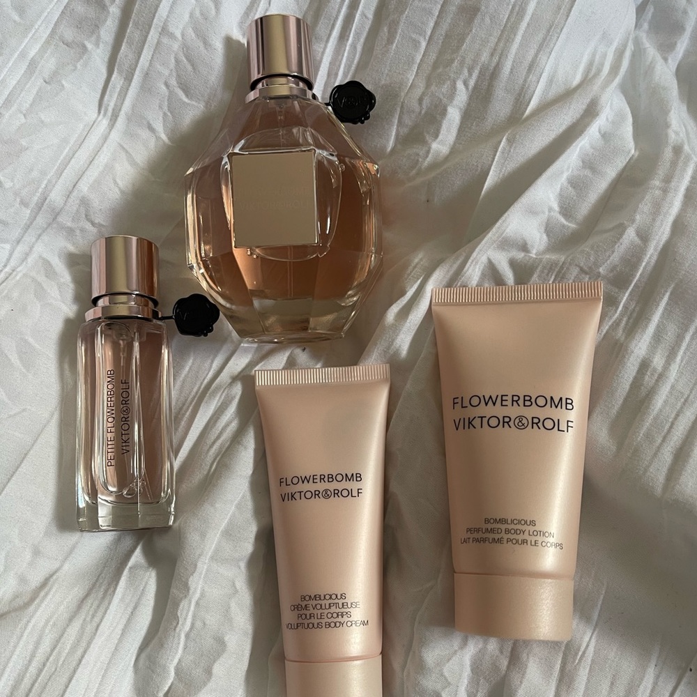 Viktor & Rolf flowerbomb gift set